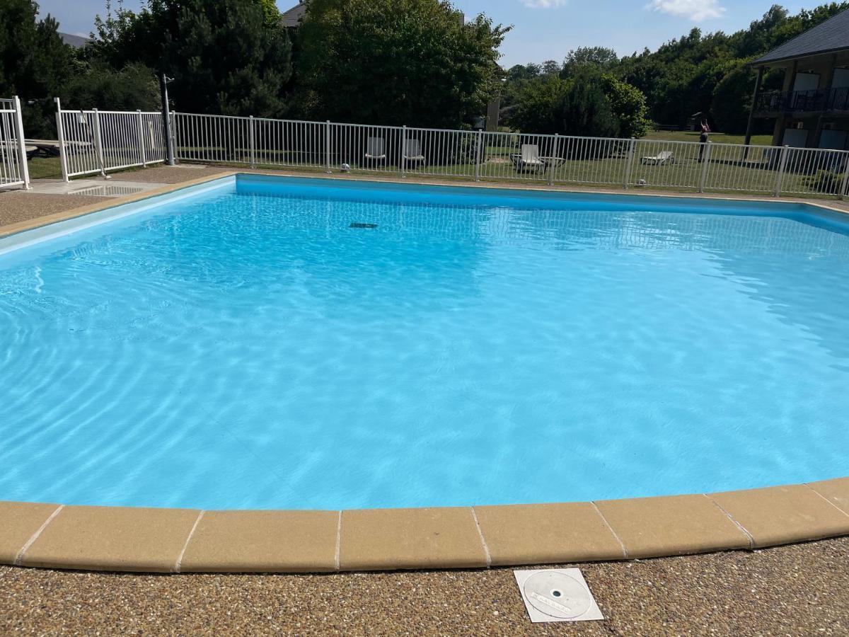 Studio Côté piscine Équemauville Exterior foto